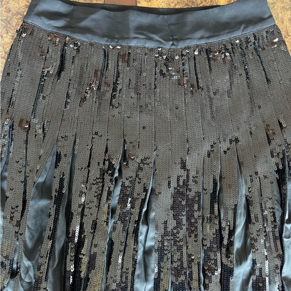 🆕 Express Black Sequin A-Line Midi Skirt - Picture 3 of 6